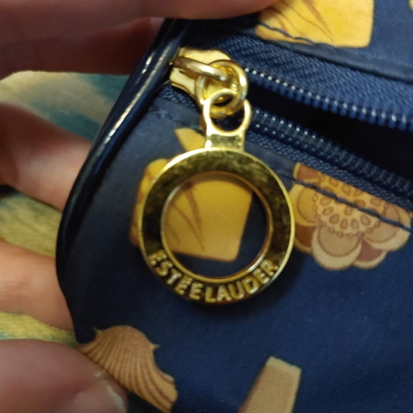 Estee lauder - Picture 1 of 5